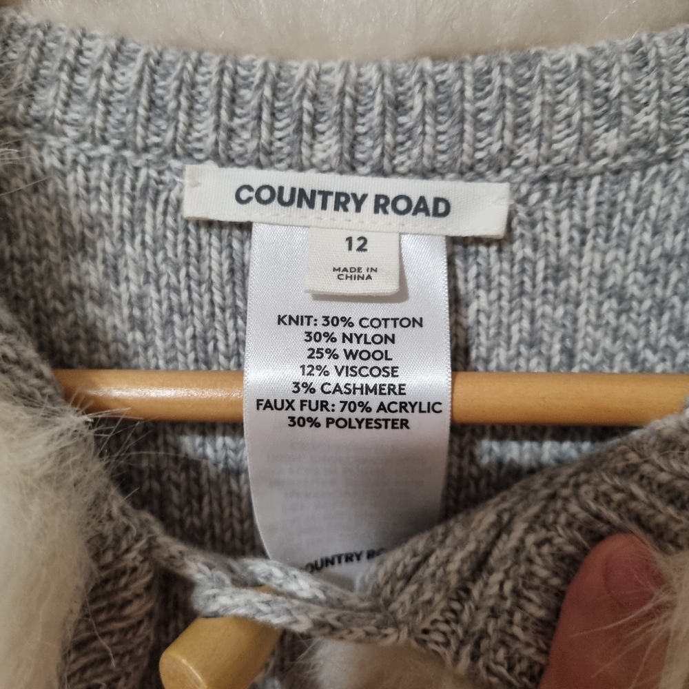 Country Road  Girls Size 12 Beige Faux Fur Reversable Vest Toggle Buttons - Picture 3 of 4